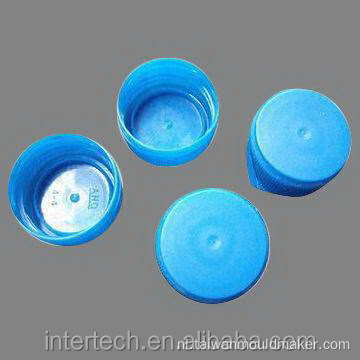 Plastic waterfles cap schimmel